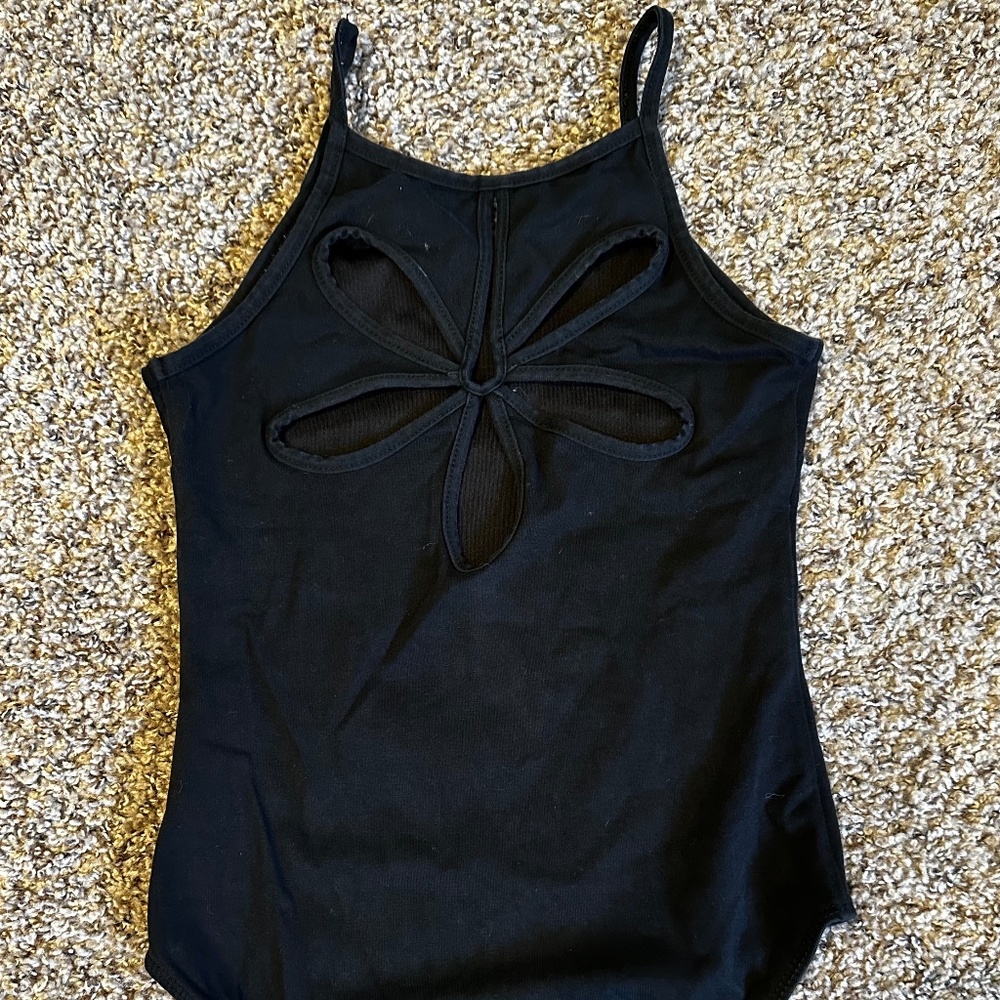 Danz N Motion Black Leotard with Daisy Cutout - Kids size 8-10